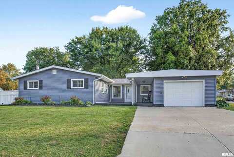 1303 FAIRLANE Drive, Bettendorf, IA 52722