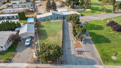 2320 W Frontage Rd, Pasco, WA 99301