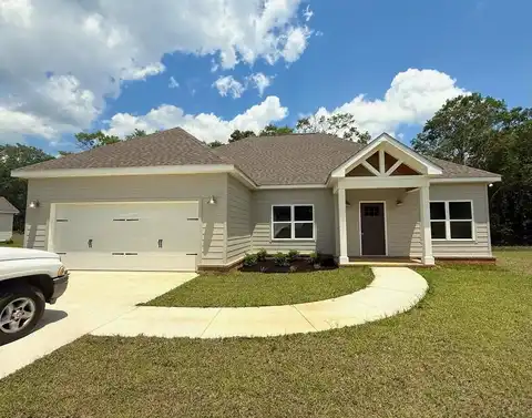 628 Smart Rd, Troy, AL 36079