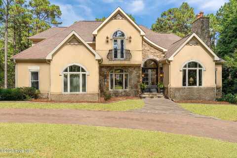 320 Arbutus Road, Southern Pines, NC 28387