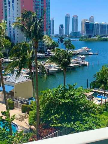 3340 NE 190th St, Aventura, FL 33180