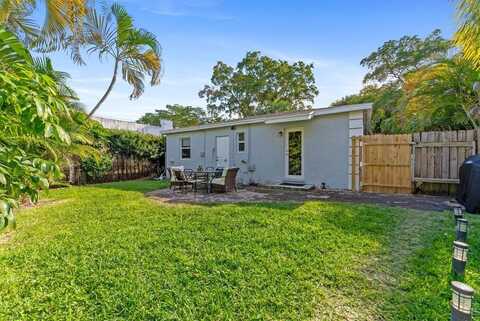1013 Upland Rd, West Palm Beach, FL 33401