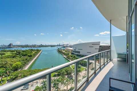 888 Biscayne Blvd, Miami, FL 33132