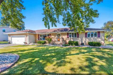 1888 SUSAN Avenue, NEENAH, WI 54956