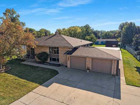 2203 GILSON Court, GREEN BAY, WI 54304