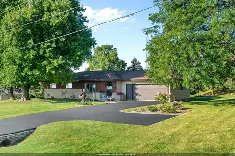 N8118 EVERGREEN Road, MOUNT CALVARY, WI 53057