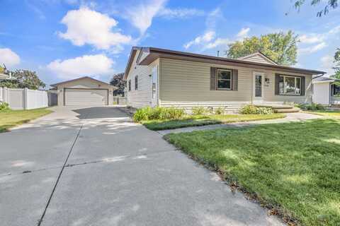 1724 SCHAEFER Circle, APPLETON, WI 54915