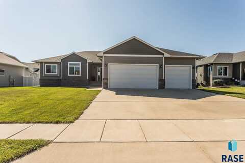 4813 E 53rd St, Sioux Falls, SD 57110