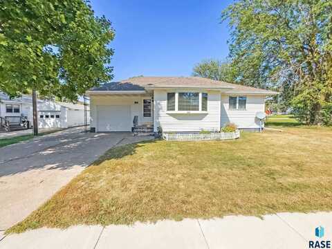 230 E 4th St, Bridgewater, SD 57309
