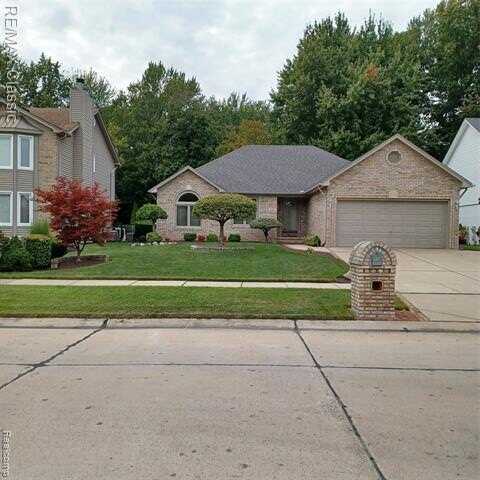 33125 Mazara, Fraser, MI 48026