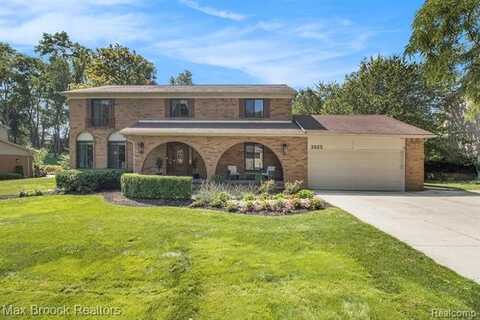 2923 Homewood Drive, Troy, MI 48098