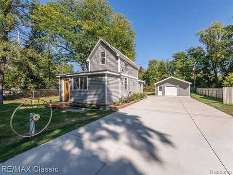 9156 Elizabeth Street, Whitmore Lake, MI 48189