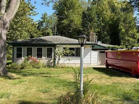 222 Newport Street, Harsens Island, MI 48028