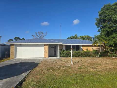 427 SE Galleon Lane, Port Saint Lucie, FL 34983