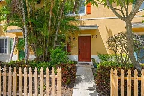 507 E Coast Avenue, Lantana, FL 33462