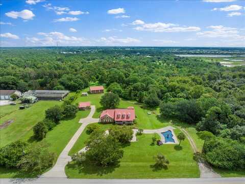930 90th Avenue, Vero Beach, FL 32966