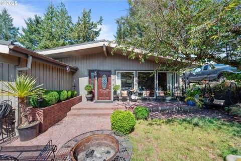 760 OCONNELL ST, North Bend, OR 97459