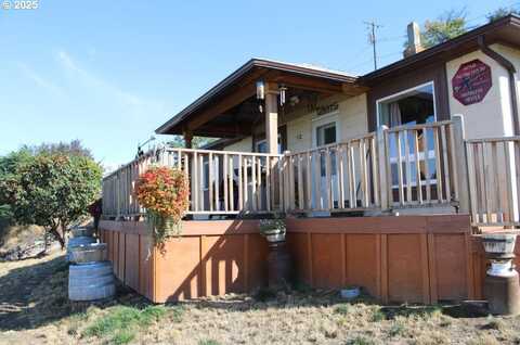 512 SE 12TH DR, Pendleton, OR 97801