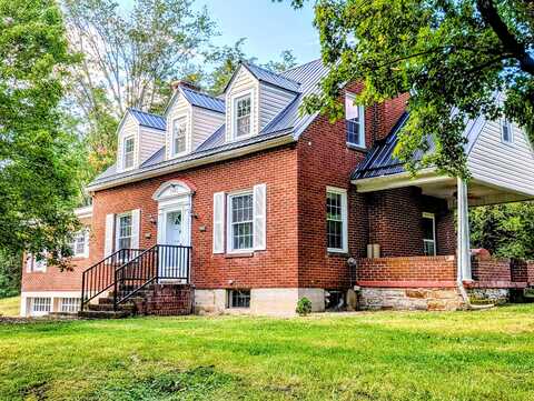 3403 Bennington LN, Clifton Forge, VA 24422