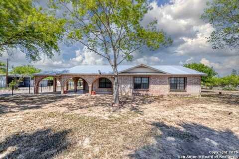 1390 Windmill, Uvalde, TX 78801
