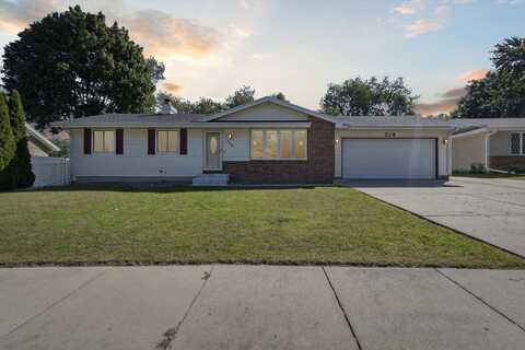 216 waveland Road, Janesville, WI 53548