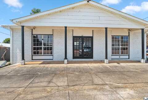 106 S Water St, Tuscumbia, AL 35674