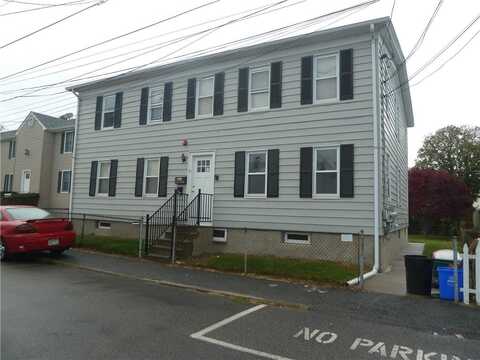 18 Ryan Avenue, Bristol, RI 02809