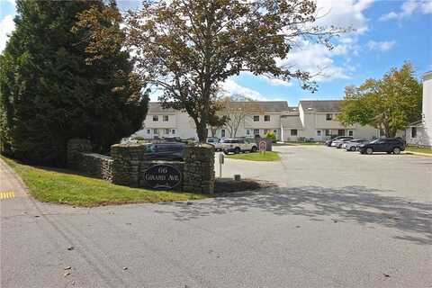 66 Girard Avenue, Newport, RI 02840