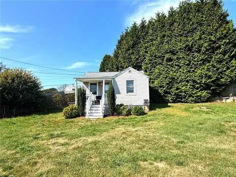 11 Sherman Road, South Kingstown, RI 02879