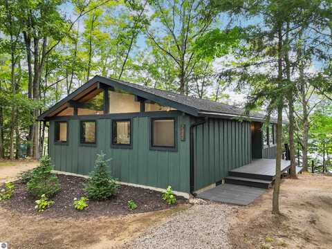 7084 Little Twin Lake Road NE, Mancelona, MI 49659