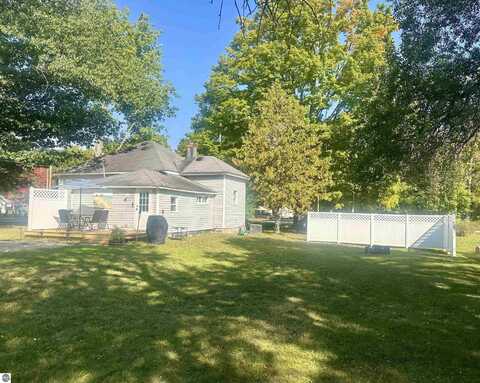 302 E Main Street, Manton, MI 49663