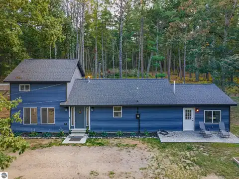 1100 Cedar Avenue, Prudenville, MI 48651