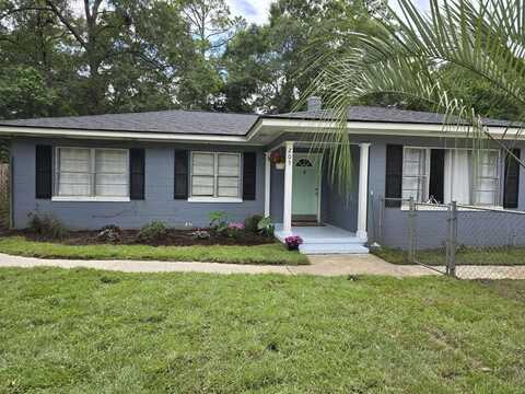 205 Cloverdale Dr., Thomasville, GA 31792