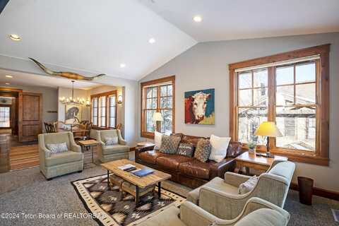 531 SNOW KING Loop, Jackson, WY 83001