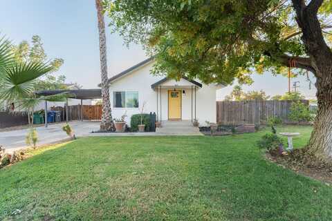 303 5th Street, Orange Cove, CA 93646