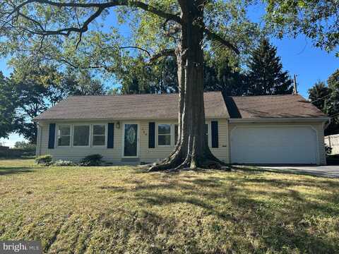 164 N FAIRVILLE AVENUE, HARRISBURG, PA 17112