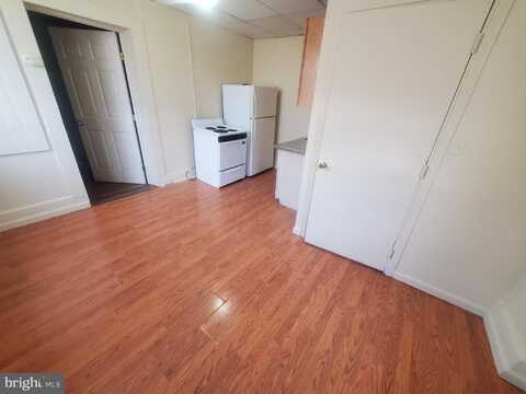 960 N 11TH STREET, READING, PA 19604