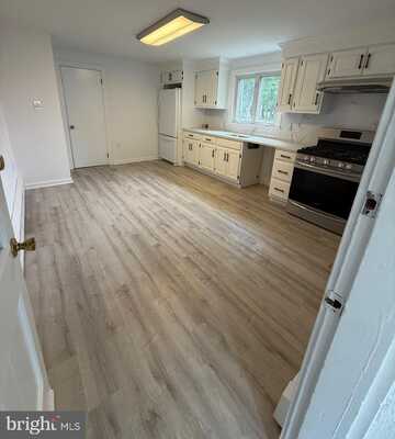 245 PAXSON AVENUE, HAMILTON TWP, NJ 08690