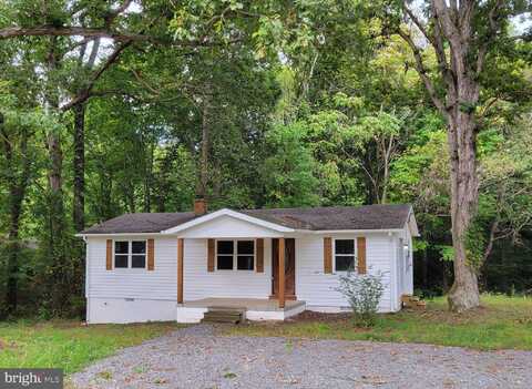 201 GRAINERY ROAD, MONTROSS, VA 22520