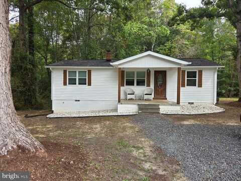 201 GRAINERY ROAD, MONTROSS, VA 22520
