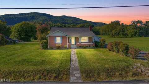 602 Massachusetts Avenue, Unicoi, TN 37692