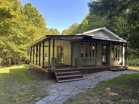 19315 Dog Patch, L'anse, MI 49946