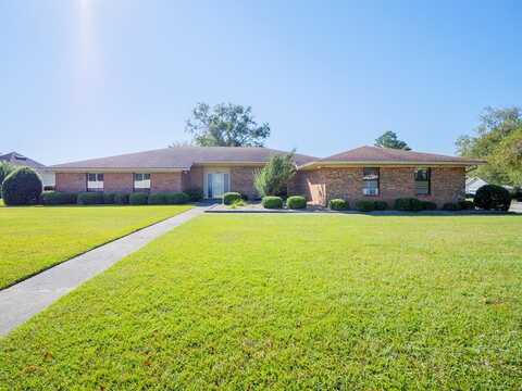729 Lake Laurie Dr., Valdosta, GA 31605