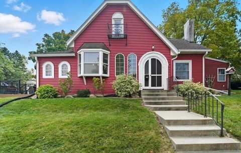 1009 Newman Avenue, Cedar Falls, IA 50613