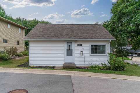 1620 River Bluff Dr Drive, Cedar Falls, IA 50613