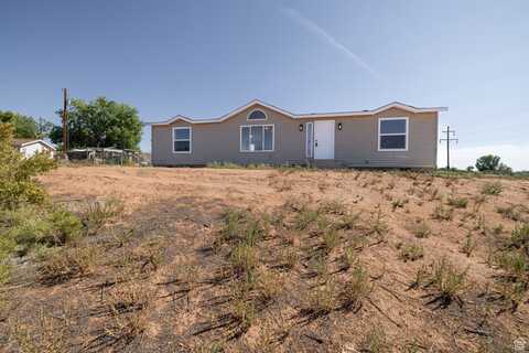 7272 N 9750 E, Lapoint, UT 84039