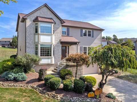 1062 Redoak Dr, Penn Twp, PA 15636