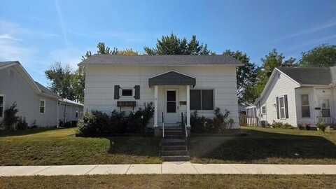611 W Benton Street, Wapakoneta, OH 45895