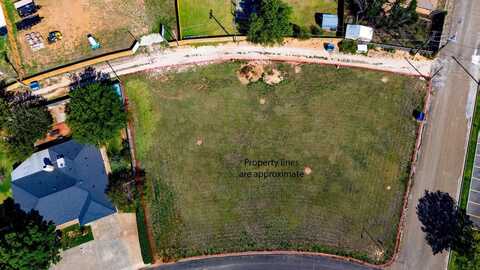 702 Baltimore Drive, Hereford, TX 79045