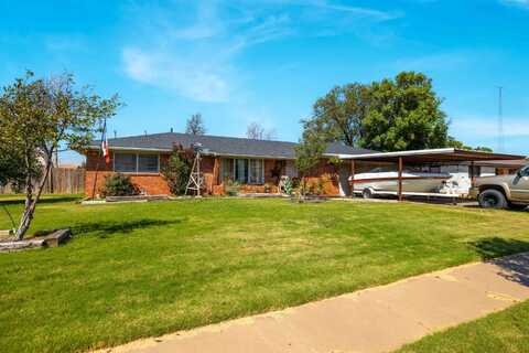 621 N Gaines Avenue, Tulia, TX 79088